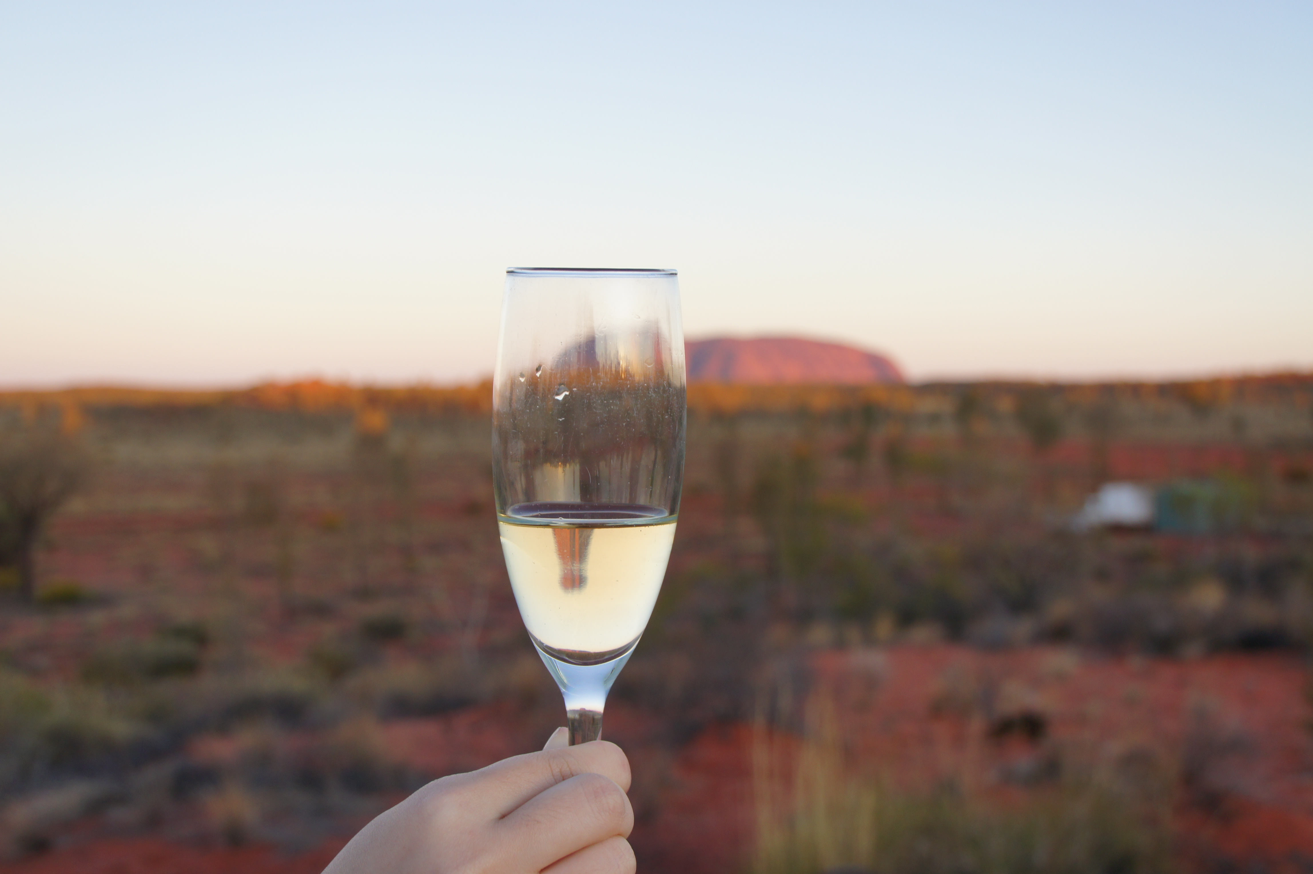 澳洲烏魯魯 Uluru 紅土沙漠日落香檳體驗｜上順旅行社澳洲深度旅遊團推薦